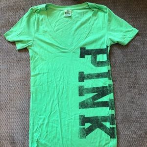 VS Pink  tee
